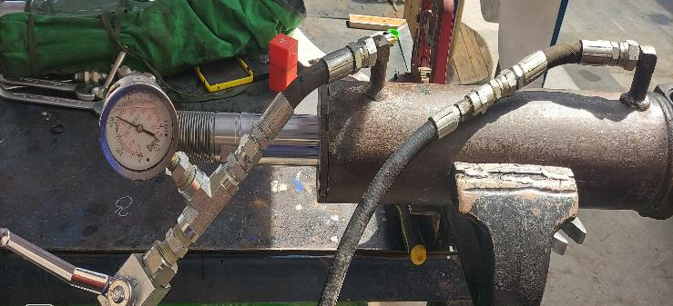 Prueba hidrostática con manómetro