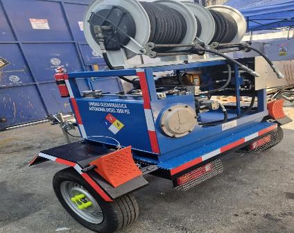 Unidad flushing diésel en remolque — Servicios RC