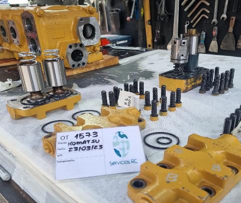 Reparación bomba Komatsu — OT 1573